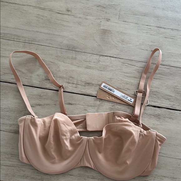 SKIMS Smoothing Intimates Unlined Strapless bra in clay 34A NWT - Picture 2 of 4